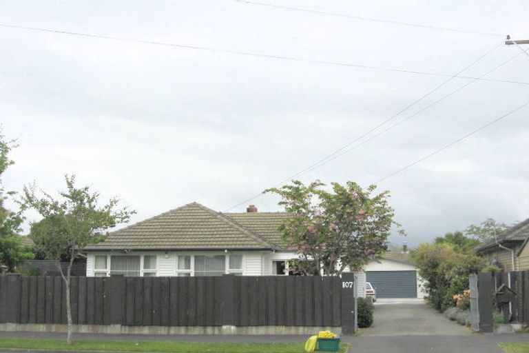 Photo of property in 107 Isleworth Road, Bishopdale, Christchurch, 8053