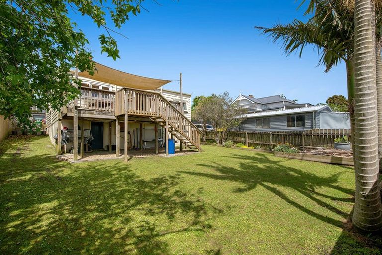 Photo of property in 31 Garfield Road, Helensville, 0800