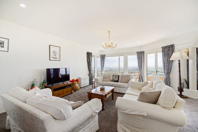 Photo of property in 126 Cannon Hill Crescent, Mount Pleasant, Christchurch, 8081