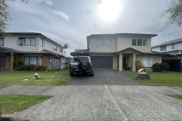 Photo of property in 9 Cambrian Crescent, Flat Bush, Auckland, 2016