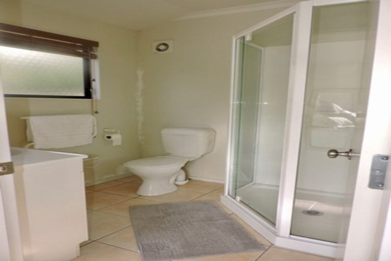 Photo of property in 18 Pendennis Point, Camborne, Porirua, 5026