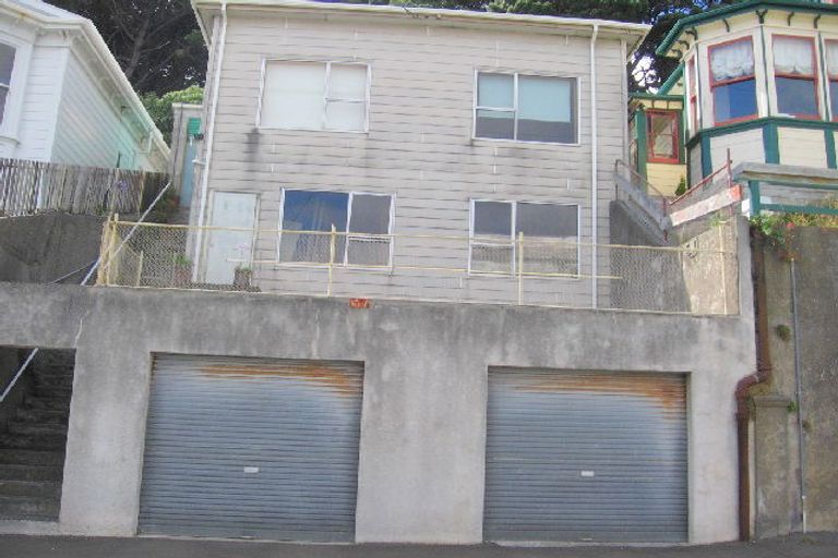 Photo of property in 43 Scarborough Terrace, Mount Victoria, Wellington, 6011