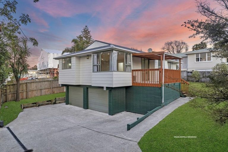 Photo of property in 81a Dundale Avenue, Blockhouse Bay, Auckland, 0600