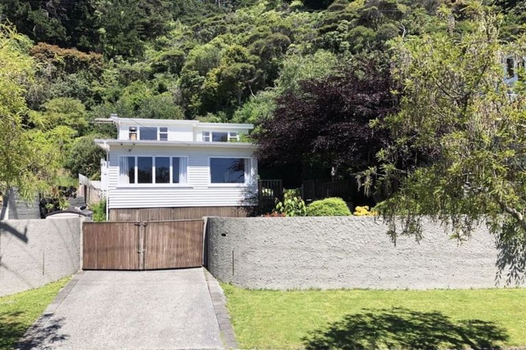 Photo of property in 12 Tawa Street, Eastbourne, Lower Hutt, 5013
