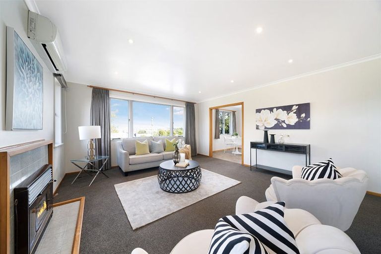 Photo of property in 34 Coniston Avenue, Te Atatu South, Auckland, 0610