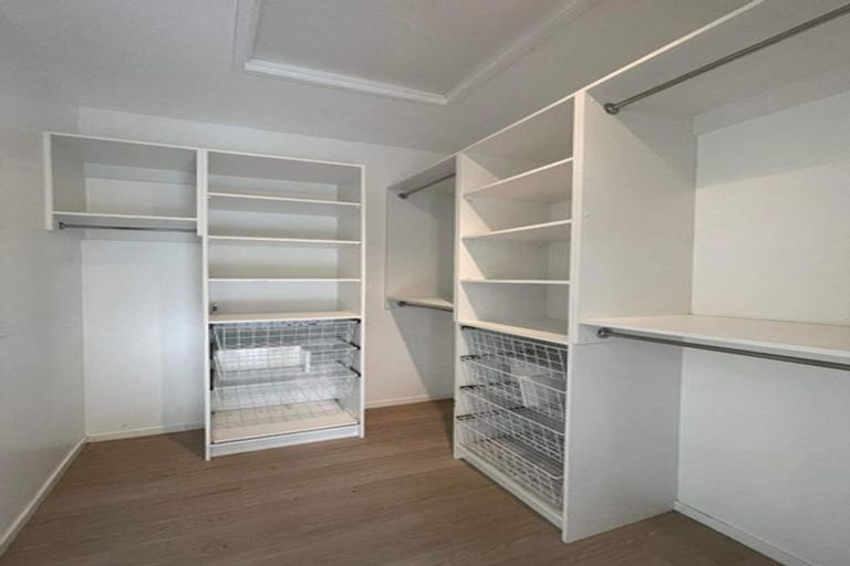 Photo of property in 37 Pitt Road, Runciman, Drury, 2578