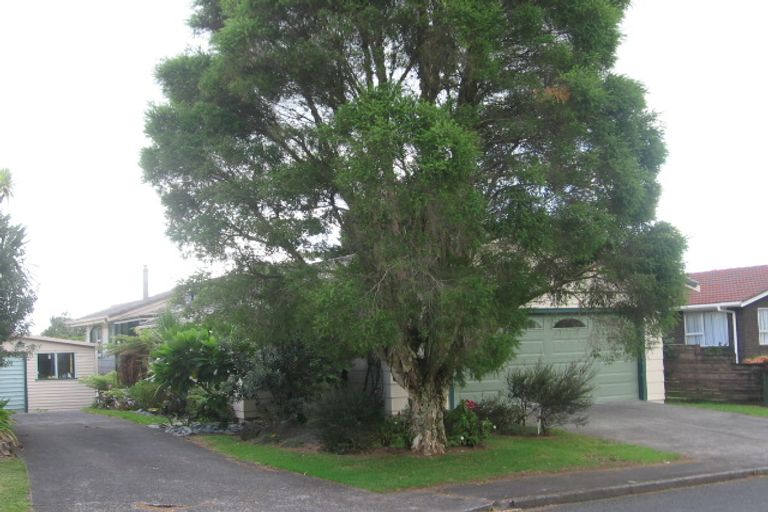 Photo of property in 11 Lemnos Place, Titirangi, Auckland, 0604