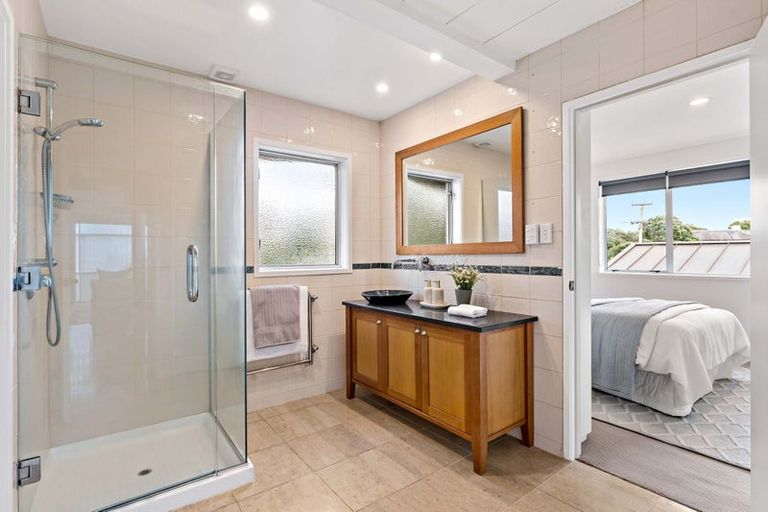 Photo of property in 2/8a Audrey Road, Takapuna, Auckland, 0620