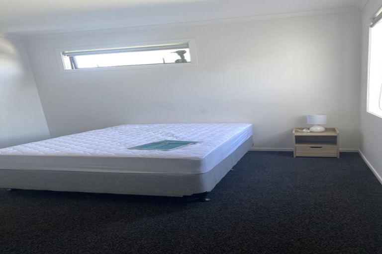 Photo of property in 2/29 May Street, Hamilton East, Hamilton, 3216