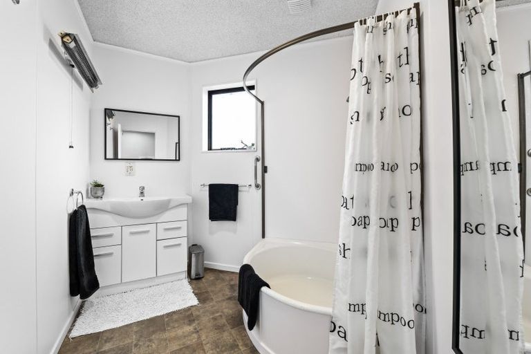 Photo of property in 152b Regan Street, Stratford, 4332