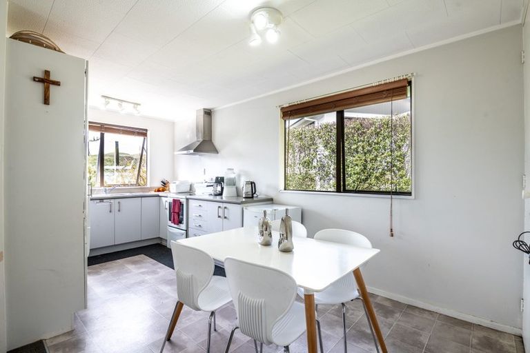 Photo of property in 7 Bushland Grove, Paparangi, Wellington, 6037