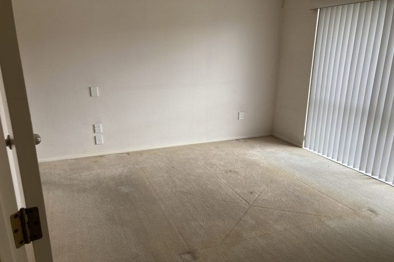 Photo of property in 32 Maurice Borich Place, Henderson, Auckland, 0610