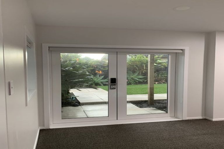 Photo of property in 44 Fordyce Avenue, Sunnyhills, Auckland, 2010