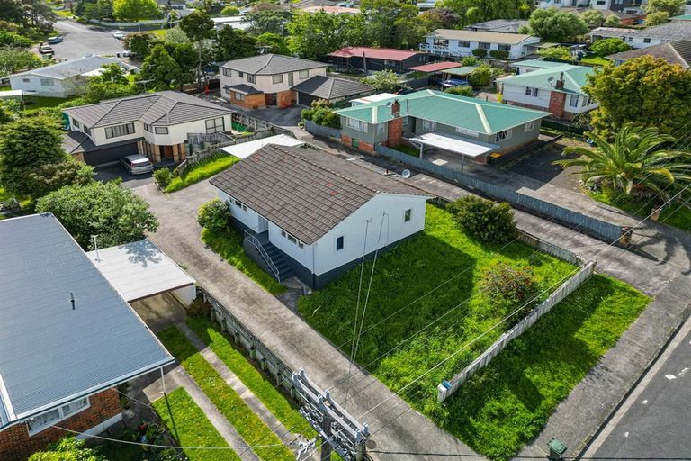 Photo of property in 17a Kereru Street, Henderson, Auckland, 0612