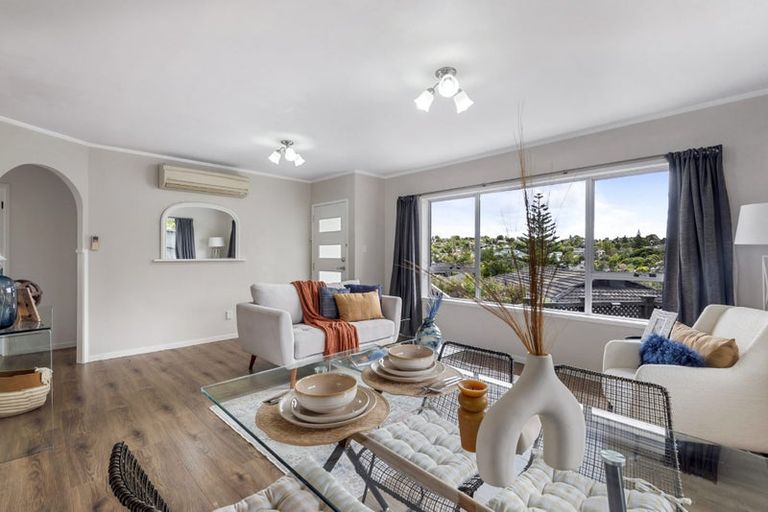 Photo of property in 1/30 Acacia Road, Torbay, Auckland, 0632