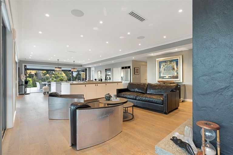 Photo of property in 37 Paremoremo Road, Lucas Heights, Auckland, 0632