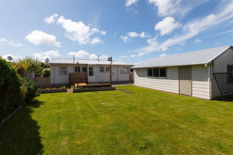Photo of property in 102 Limbrick Street, Terrace End, Palmerston North, 4410