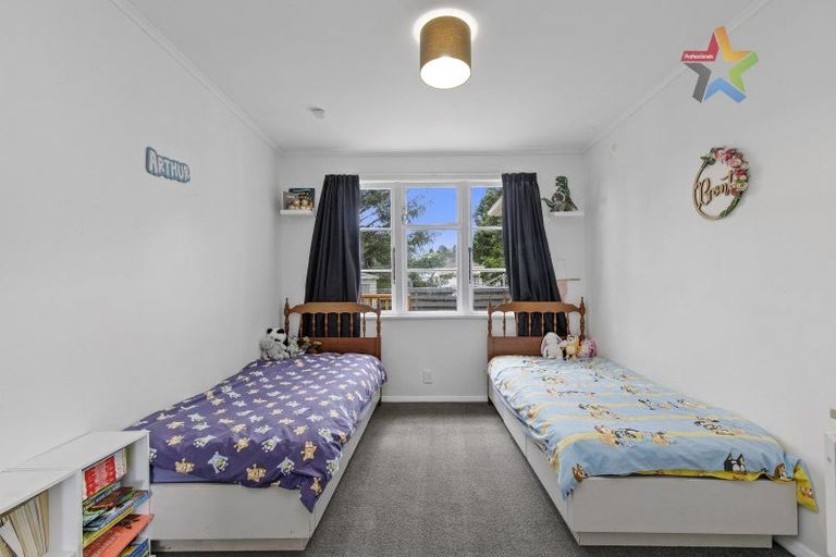 Photo of property in 25 Fleet Street, Naenae, Lower Hutt, 5011