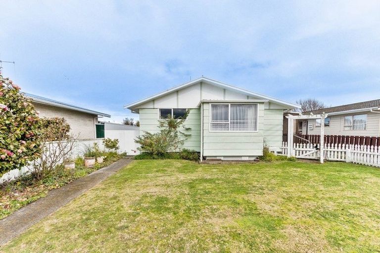 Photo of property in 25 Exeter Crescent, Springvale, Whanganui, 4501