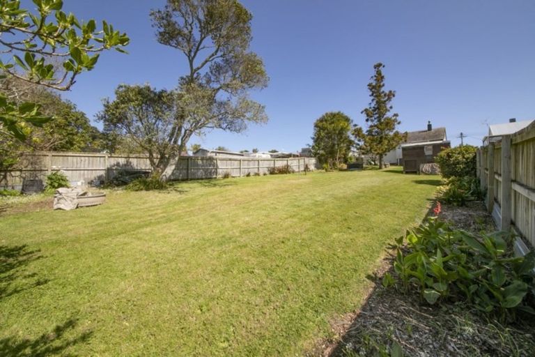Photo of property in 86 Garfield Road, Helensville, 0800