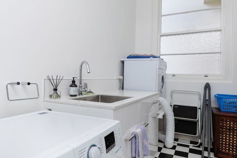 Photo of property in 2 Hunter Crescent, Waimate, 7924