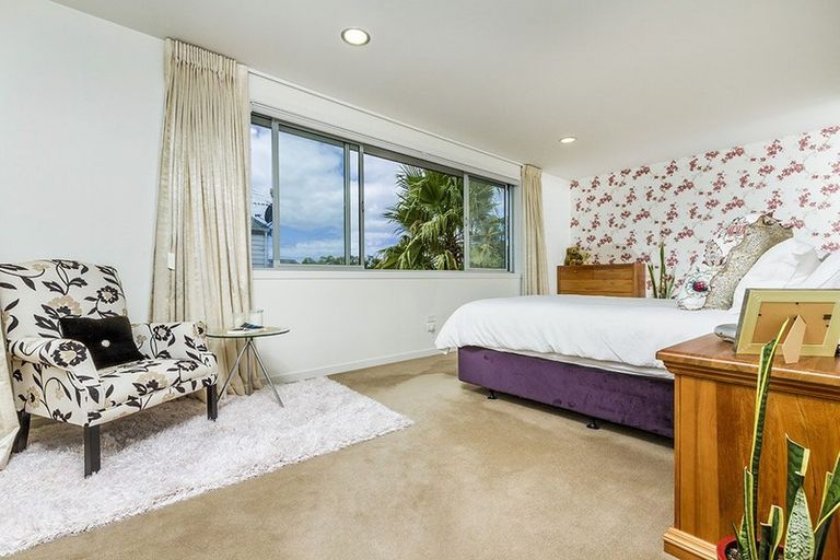Photo of property in 8 Sylvan Park Avenue, Milford, Auckland, 0620
