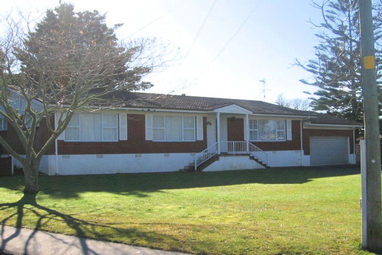 Photo of property in 15 Shirley Avenue, Papakura, 2110