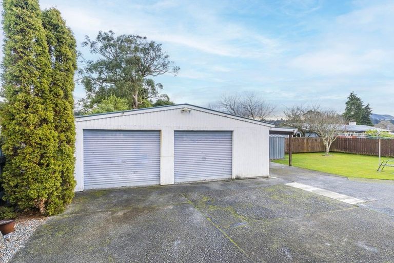 Photo of property in 48 Horoeka Street, Stokes Valley, Lower Hutt, 5019
