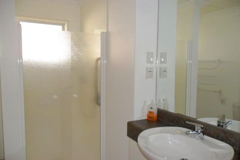 Photo of property in 1/40 Darlington Road, Miramar, Wellington, 6022