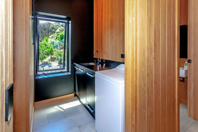 Photo of property in 90 Harbour View Road, Coromandel, 3581