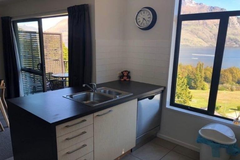 Photo of property in Arno Apartment, 7/8 Mckerrow Place, Sunshine Bay, Queenstown, 9300