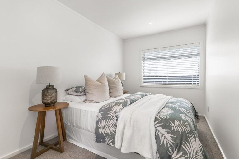 Photo of property in 48 Matakatia Parade, Matakatia, Whangaparaoa, 0930