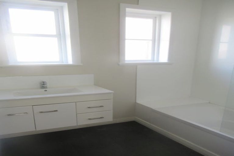 Photo of property in 2 Saint James Avenue, Boulcott, Lower Hutt, 5011