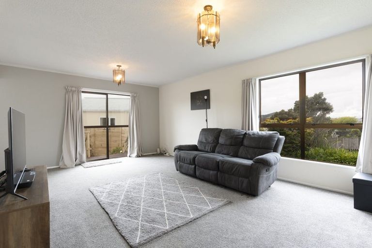 Photo of property in 1 Atwood Grove, Churton Park, Wellington, 6037