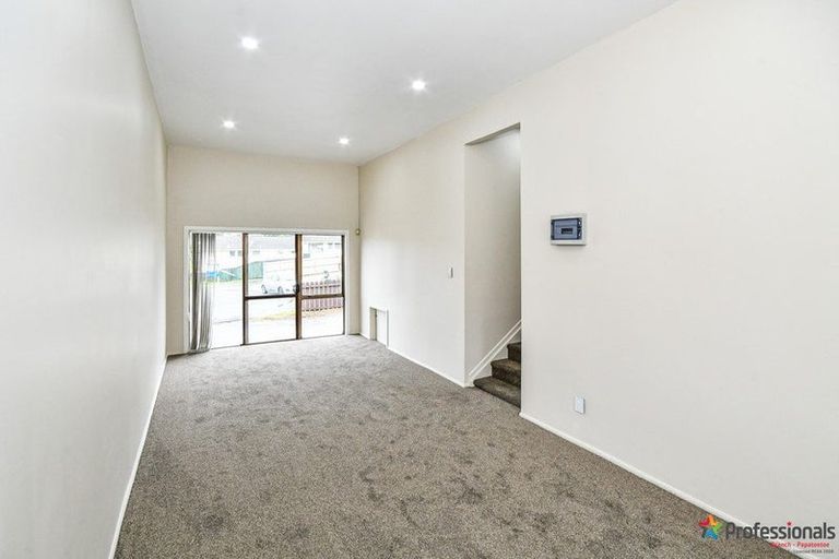 Photo of property in 18 Phoenix Place, Papatoetoe, Auckland, 2025