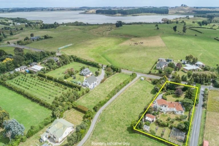 Photo of property in 234 Kawiu Road, Levin, 5510