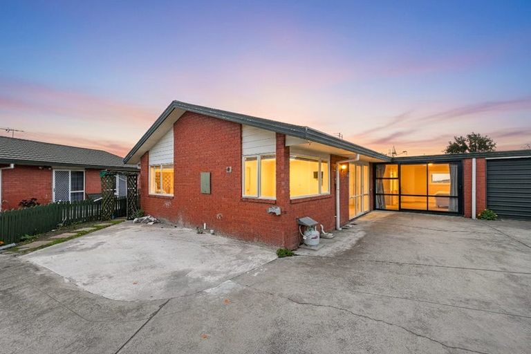 Photo of property in 2/479 Main South Road, Hornby, Christchurch, 8042
