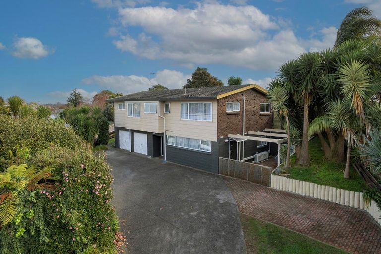 Photo of property in 26 Dunton Drive, Welcome Bay, Tauranga, 3112