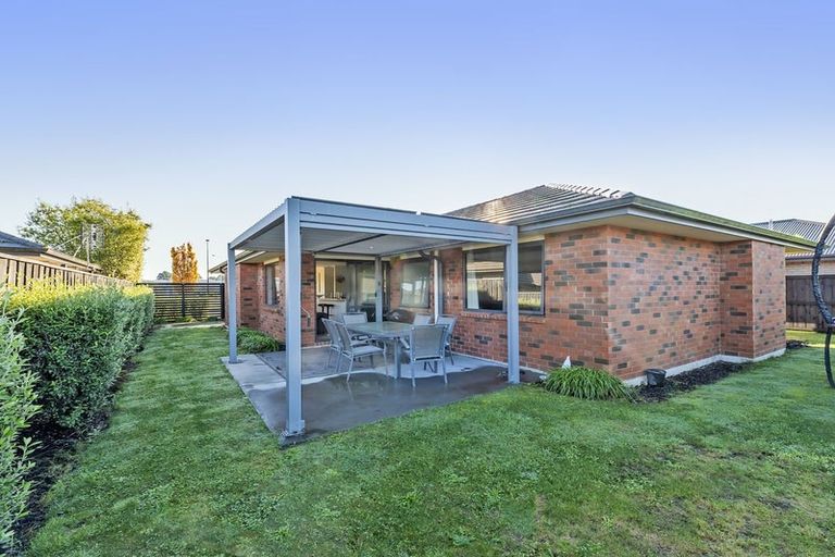 Photo of property in 66 Shillingford Boulevard, Rolleston, 7615
