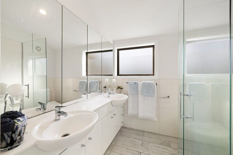 Photo of property in 9 Kotare Street, Fendalton, Christchurch, 8041