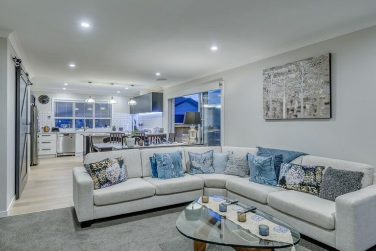 Photo of property in 3 Saint Vincent Way, Waikanae, 5036