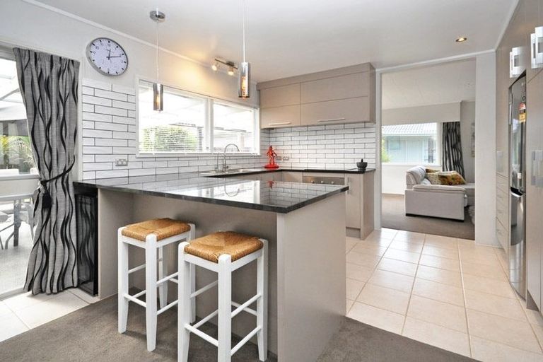 Photo of property in 13 Barnhill Crescent, Pahurehure, Papakura, 2113