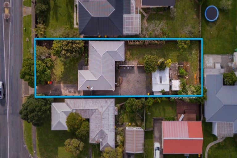 Photo of property in 69 Taikata Road, Te Atatu Peninsula, Auckland, 0610