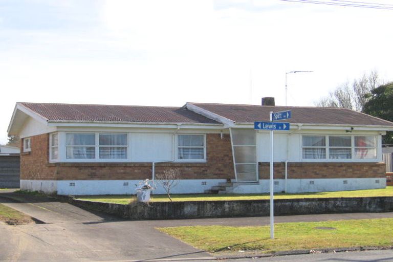 Photo of property in 77 Lewis Street, Glenview, Hamilton, 3206