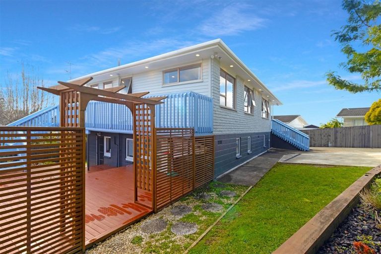 Photo of property in 20 Tanoa Place, Glendene, Auckland, 0602