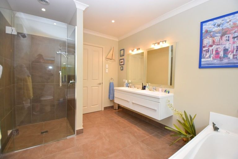 Photo of property in 455a High Street South, Carterton, 5713