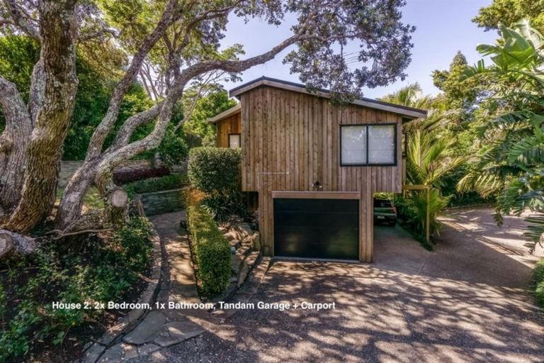 Photo of property in 3 Beach Road, Manly, Whangaparaoa, 0930