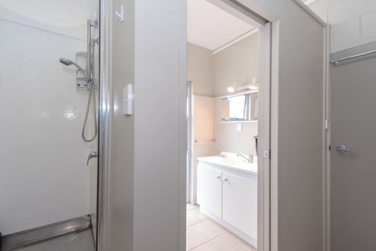 Photo of property in 13 Wilfred Street, St Andrews, Hamilton, 3200