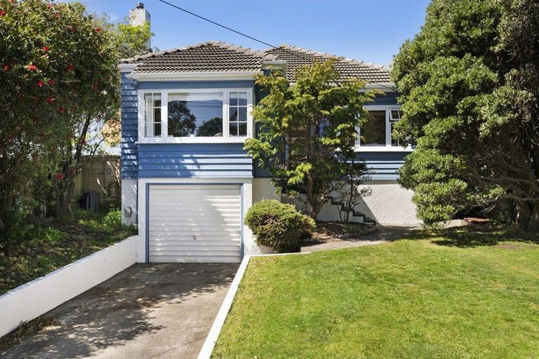 Photo of property in 30 Para Street, Miramar, Wellington, 6022