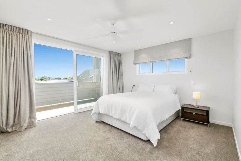 Photo of property in 1 Tuangi Way, Papamoa Beach, Papamoa, 3118